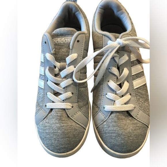 Adidas Gray Jersey Sneakers with 3 Stripes Womens 6.5 - Picture 2 of 8